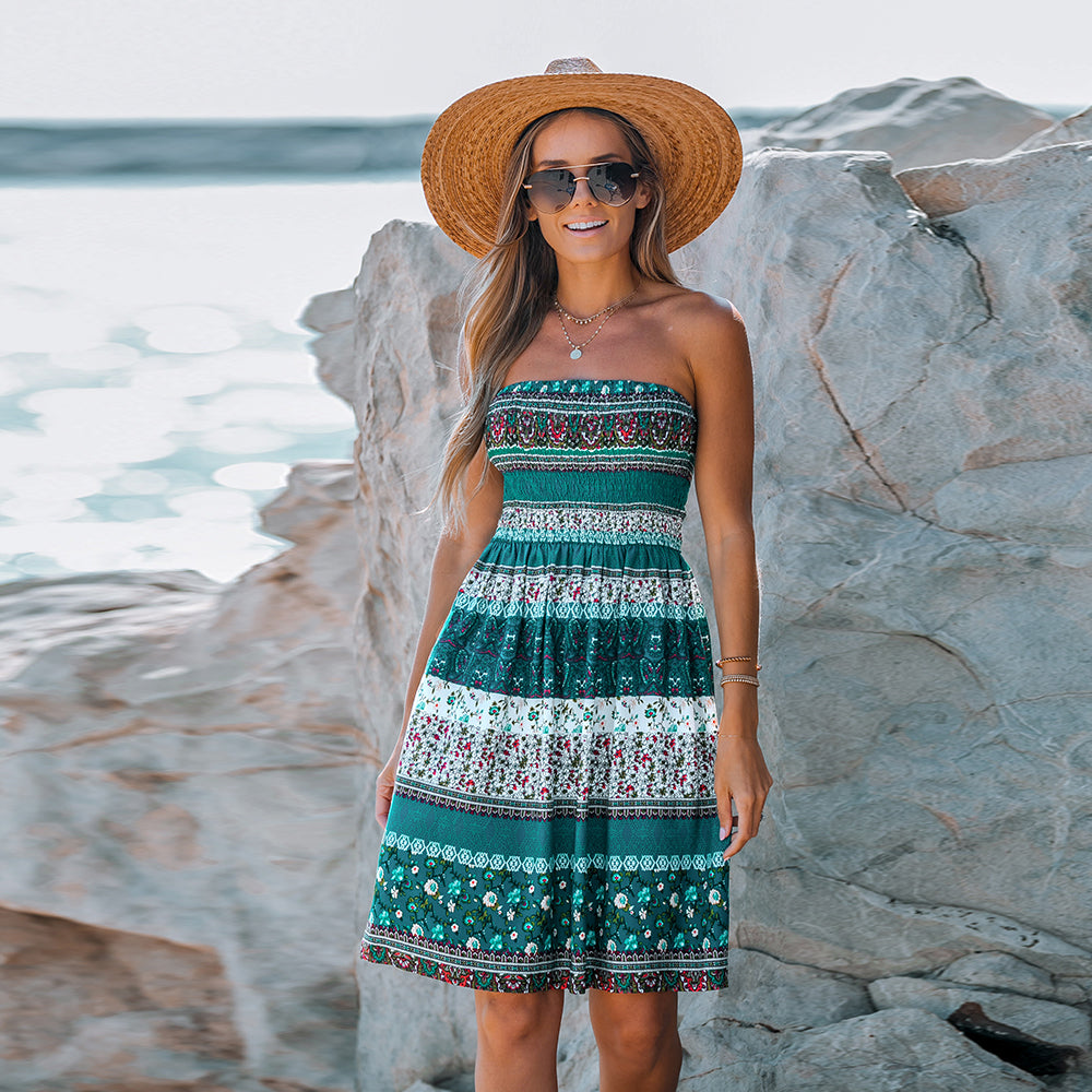 Vestido Corto de Tubo con Estampado de Cachemir
