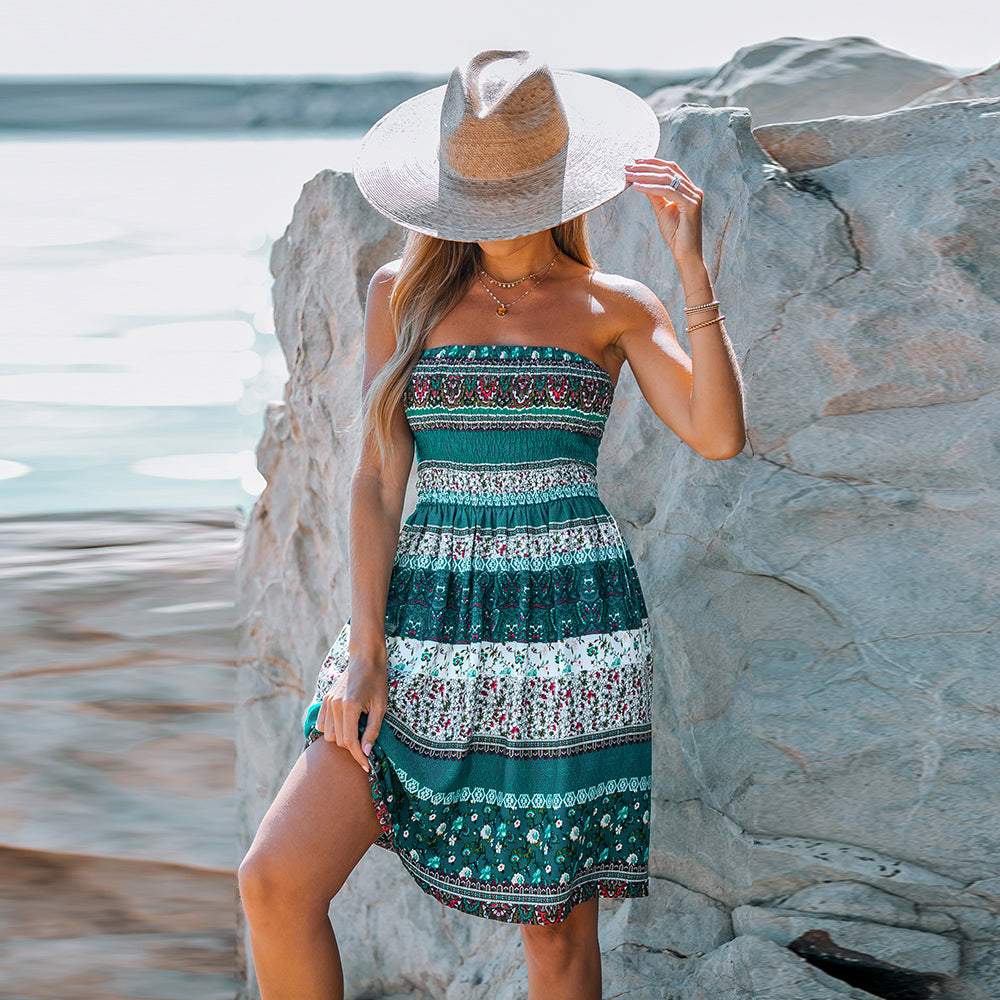 Vestido Corto de Tubo con Estampado de Cachemir
