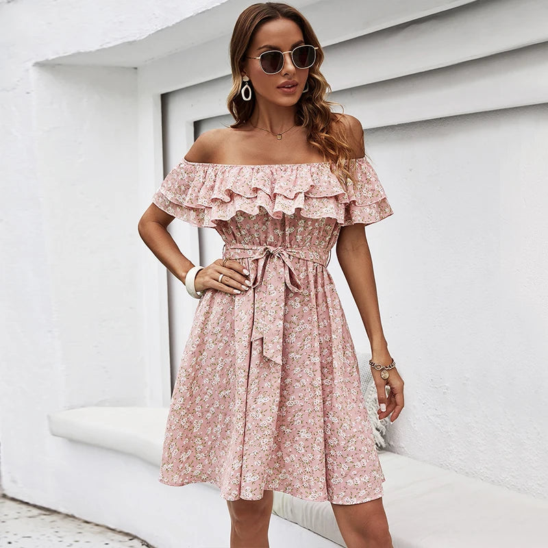 Vestido con Volantes y Hombros Descubiertos de Estampado Floral