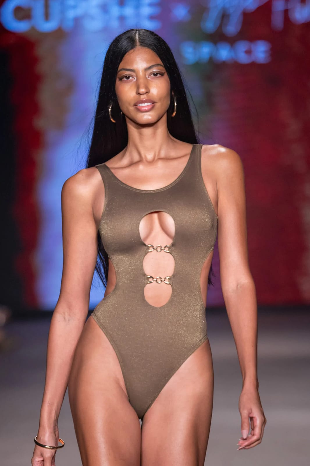 Traje de Baño Monokini con Aberturas de JoJo Dune - Una Pieza